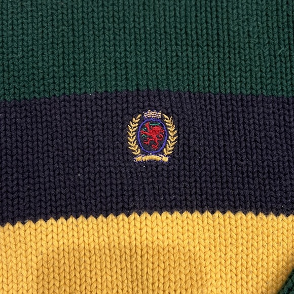 EUC Tommy Hilfiger Sweater - Picture 3 of 3